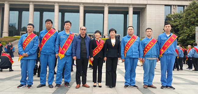 亚洲体育登录平台下载集团耿凯等多名员工受到上级表彰