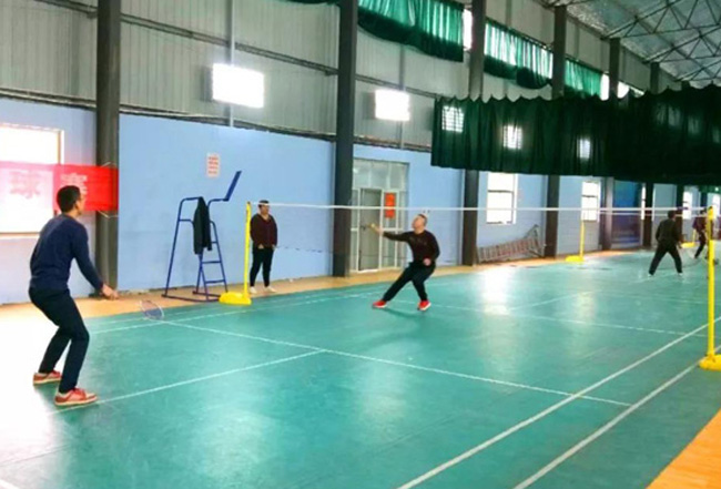 亚洲体育登录平台下载集团举行迎“五一”系列文体活动