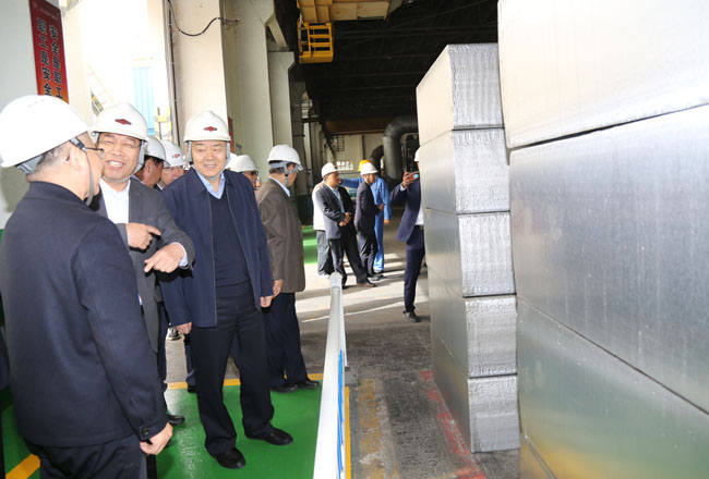 河南省企业联合会、企业家协会会长梁铁山一行到亚洲体育登录平台下载集团调研指导工作