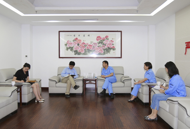 洛阳市金融工作局副局长田磊一行到亚洲体育登录平台下载集团调研