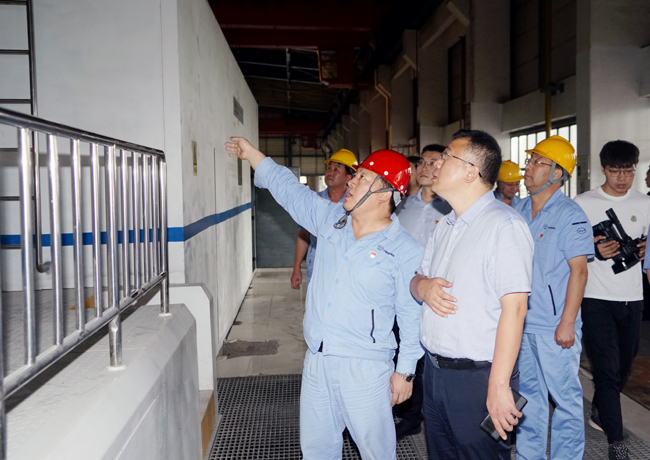 洛阳市发改委主任王瑞到亚洲体育登录平台下载集团调研