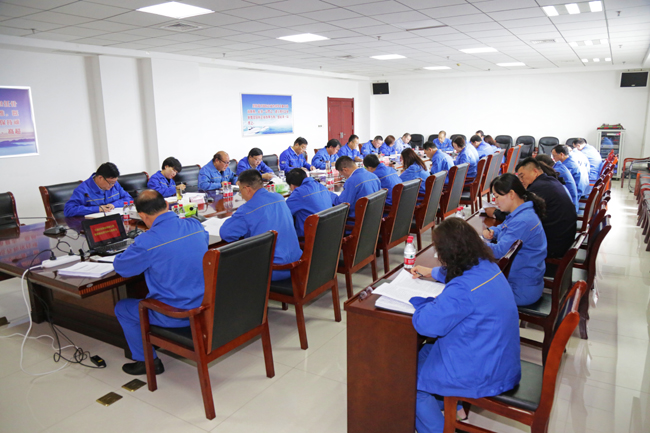 亚洲体育登录平台下载集团党委理论中心组学习领导讲话精神