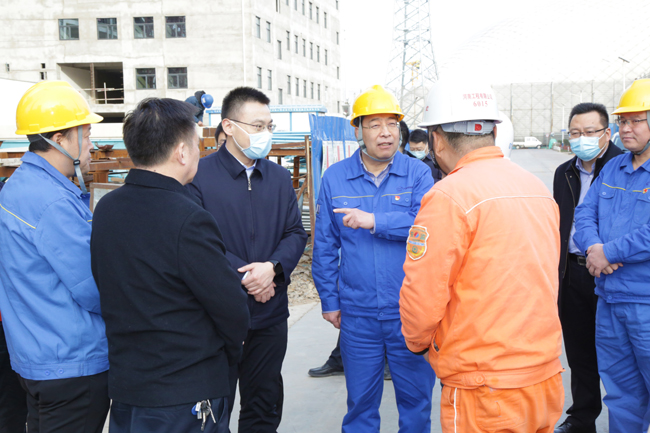 新安县委副书记、县长王智一行调研亚洲体育登录平台下载集团项目建设进度