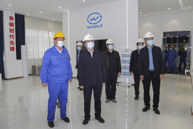 洛阳市委常委、副市长梁庆到亚洲体育登录平台下载集团调研