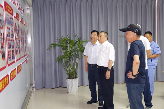 洛阳市关工委执行主任王全乐一行到亚洲体育登录平台下载集团调研