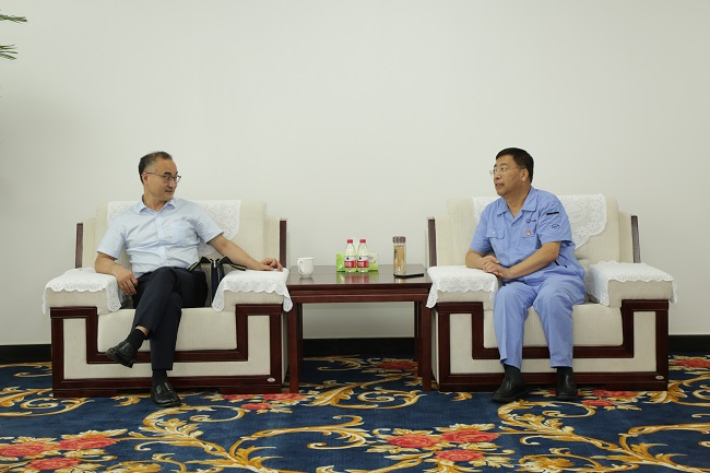 中国银行洛阳分行行长李鸿运一行 到亚洲体育登录平台下载集团调研