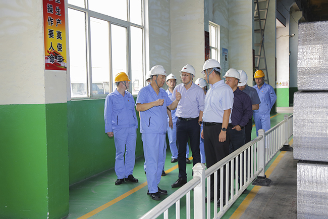 交通银行洛阳分行行长齐延兵一行到亚洲体育登录平台下载集团调研