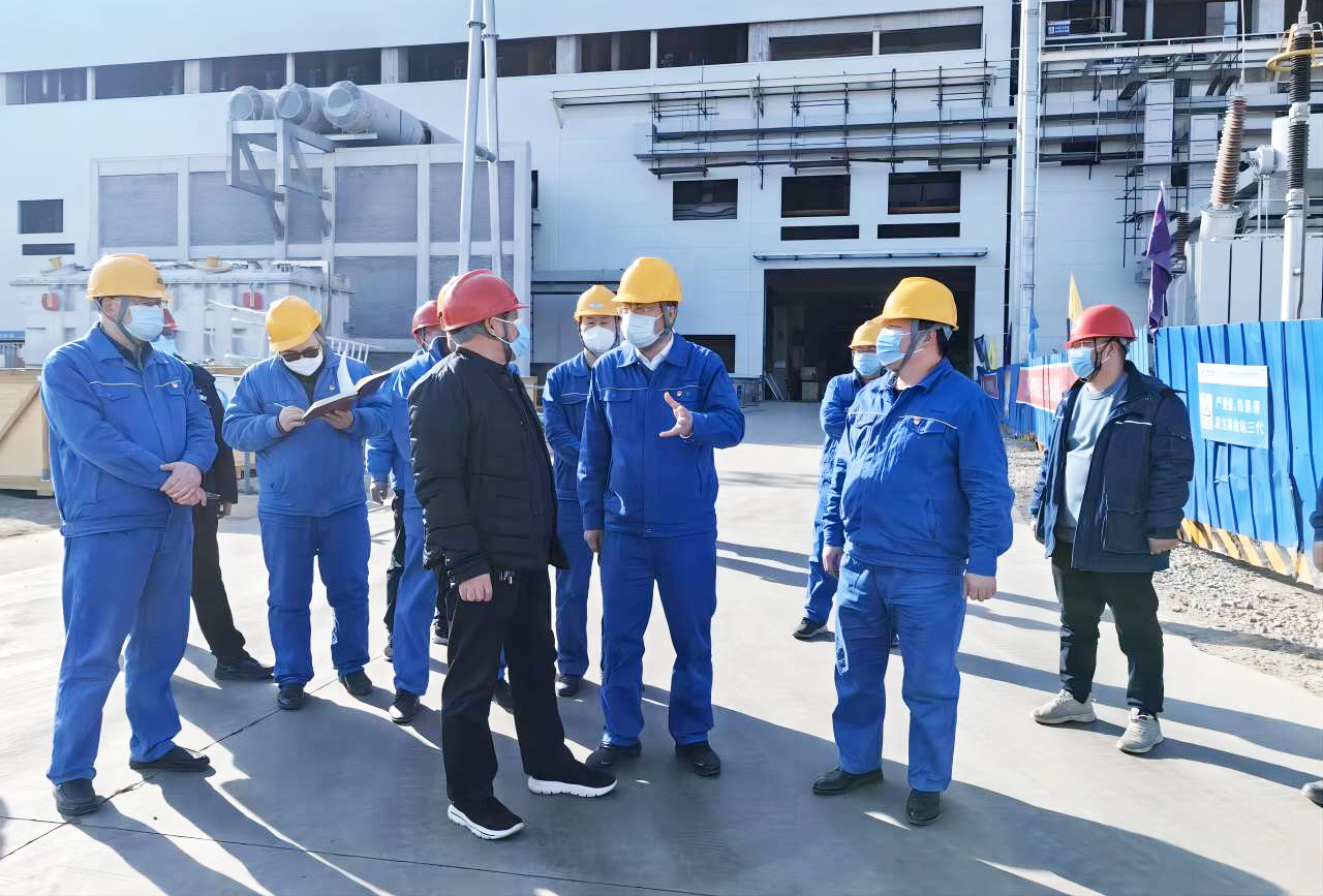 亚洲体育登录平台下载集团董事长李跃民一行到万基2×60万千瓦供热机组项目建设工地检查指导工作