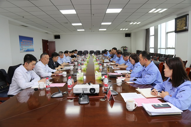 工商银行总行审批部副处长张治华一行 到亚洲体育登录平台下载集团调研