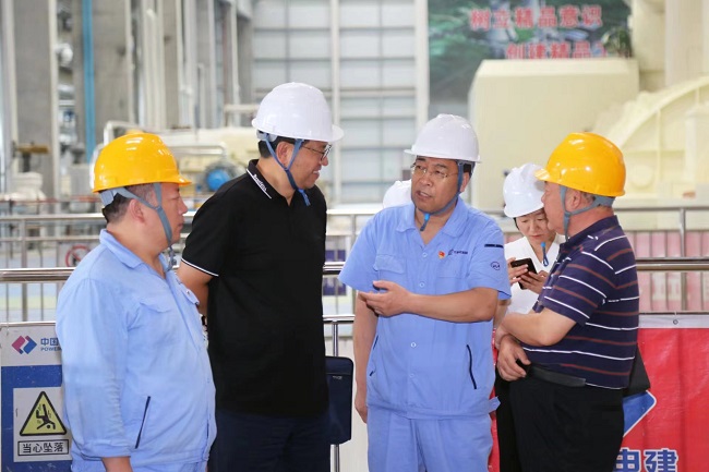 洛阳国宏集团总经理郭义民一行到亚洲体育登录平台下载集团调研