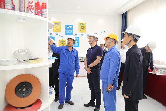 河南钢铁集团总经理潘树启一行到亚洲体育登录平台下载集团调研