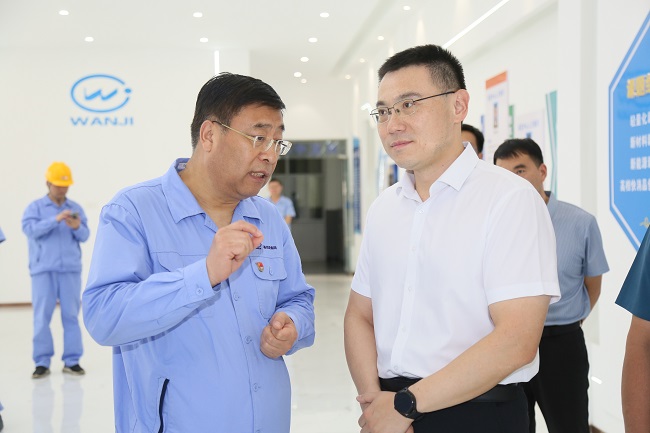 新安县委书记王智一行到亚洲体育登录平台下载集团调研