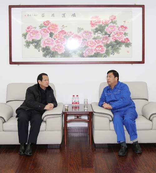 洛阳市工信委主任王玉峰到亚洲体育登录平台下载集团调研经济运行情况