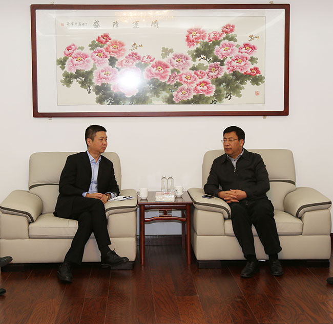 中行洛阳分行副行长张晓红一行到亚洲体育登录平台下载集团调研