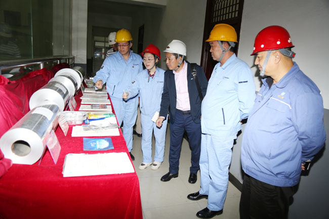 日本客商到亚洲体育登录平台下载集团参观考察