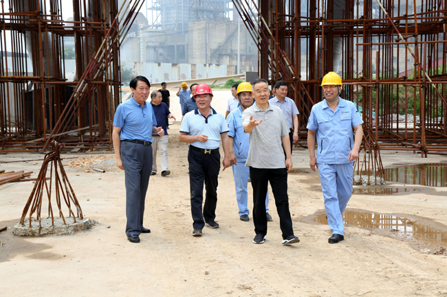 洛阳市政协副主席张生伟到亚洲体育登录平台下载集团调研省市重点项目60万千瓦机组工程建设情况