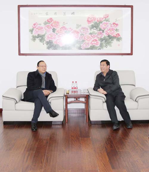 中行洛阳分行副行长郑彦征一行到亚洲体育登录平台下载集团调研