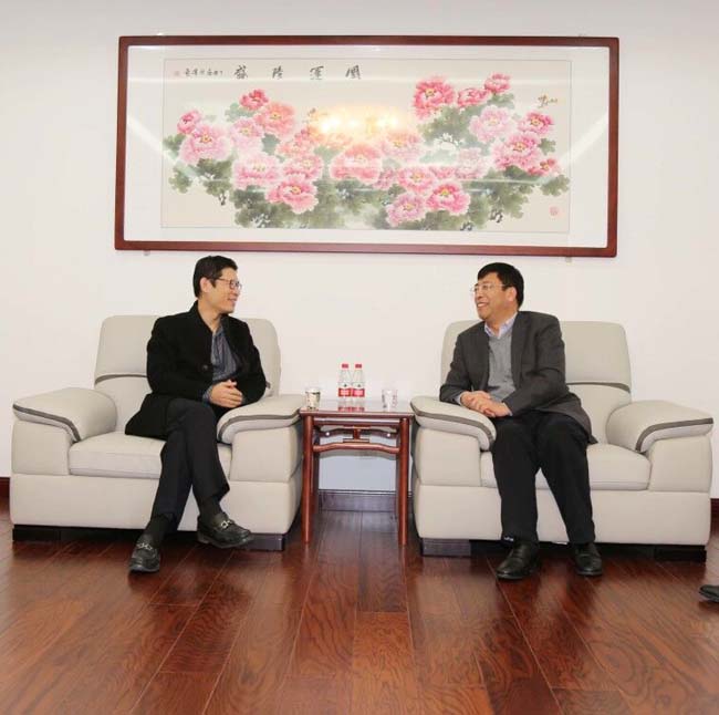 招商银行洛阳分行行长韩东伟一行到亚洲体育登录平台下载集团调研