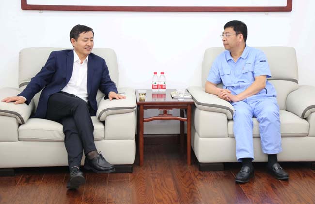 河南中孚实业股份有限公司总经理张松江等到亚洲体育登录平台下载集团访谈交流