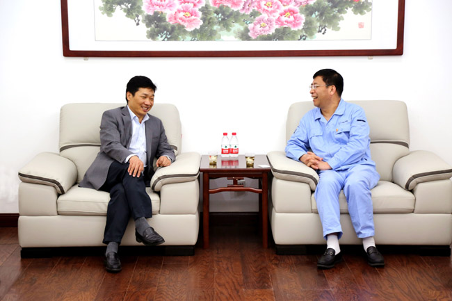 招商银行洛阳分行行长张炜等一行到亚洲体育登录平台下载集团调研