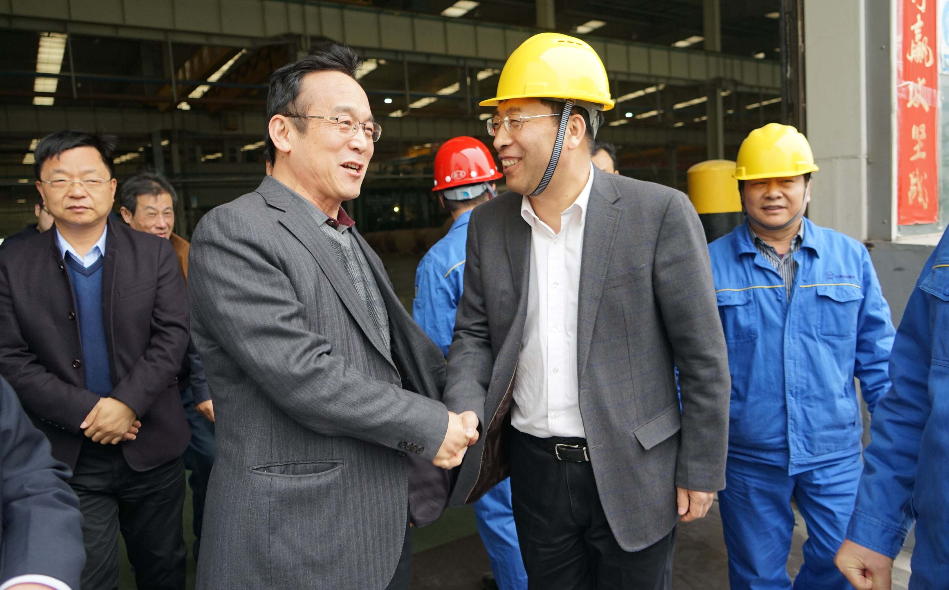 省人大常委会环境与资源保护委员会主任委员张庆义一行到亚洲体育登录平台下载集团调研